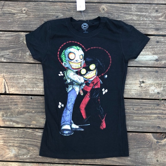 Hot Topic The Joker Harley Quinn Tshirt 